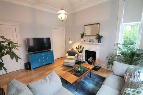 105 Clarence Drive, Glasgow, G12 9RW
