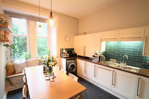 105 Clarence Drive, Glasgow, G12 9RW