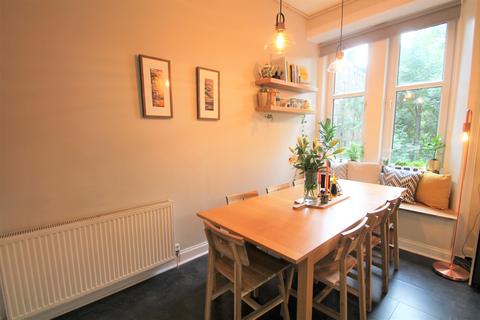 105 Clarence Drive, Glasgow, G12 9RW