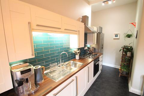 105 Clarence Drive, Glasgow, G12 9RW