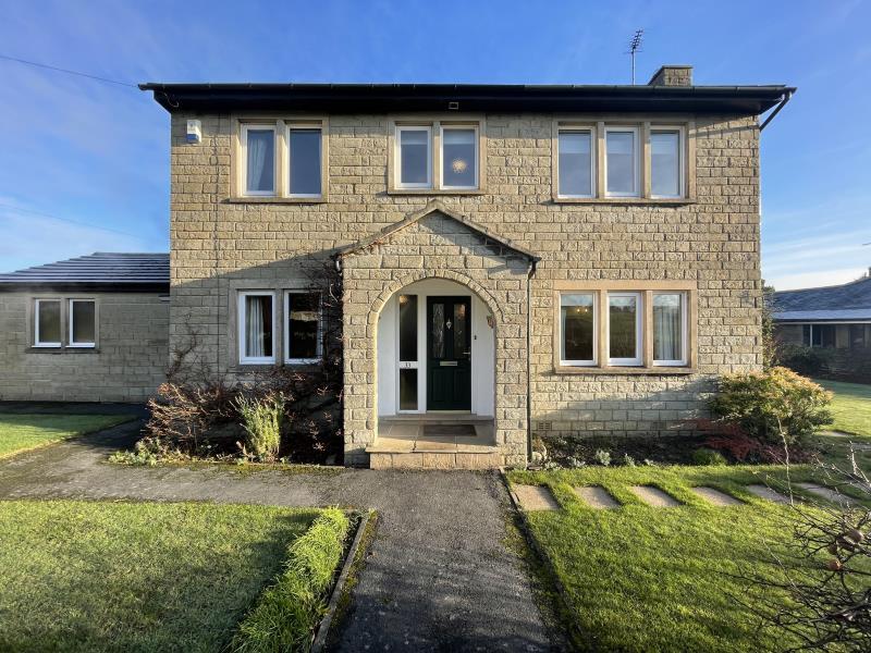 Wilsden Road, Harden, Bingley, BD16 1JL 4 bed detached house £1,500