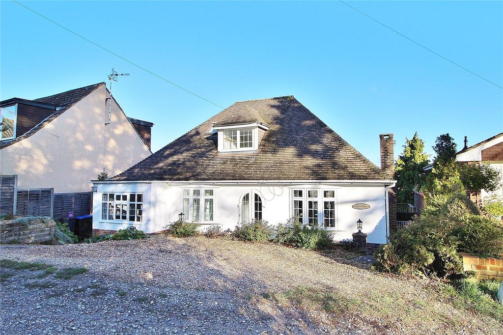 Mill Lane, High Salvington, Worthing, West Sussex, BN13 3 bed bungalow