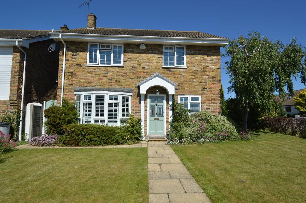 Lodwick, Shoeburyness, SS3 4 bed detached house for sale £650,000