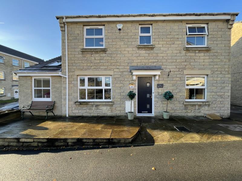 Bewick Drive, Bingley, West... 4 bed detached house £1,500 pcm (£346 pw)
