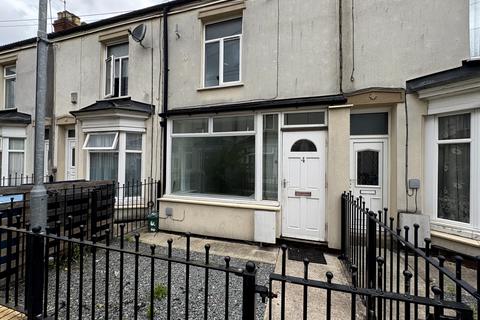 2 bedroom terraced house to rent, Holland Street, Hull HU9