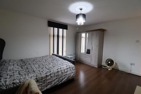38 Boland Street, Blackburn, BB1 6LL