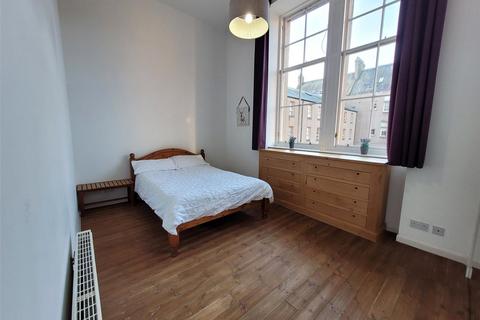 2 bedroom flat to rent, Crown Street, New Century House, City Centre, Aberdeen, AB11