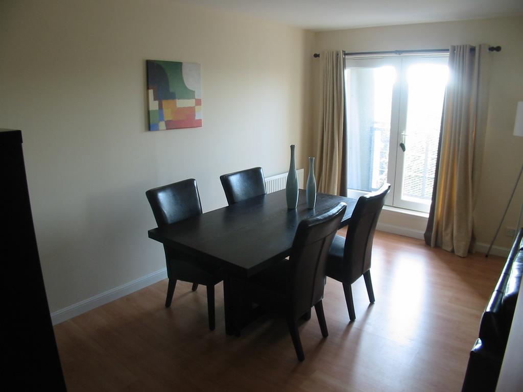 Bothwell Road, City Centre, Aberdeen, AB24 4 bed flat £1,200 pcm (£