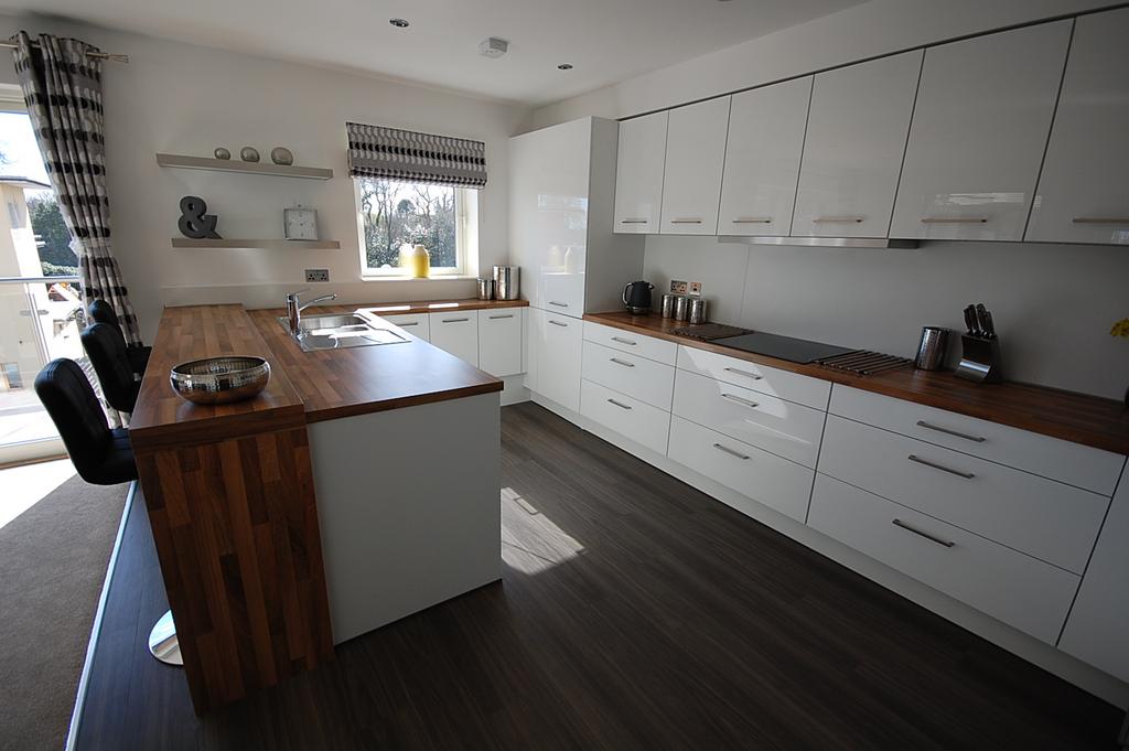 Kitchen 4