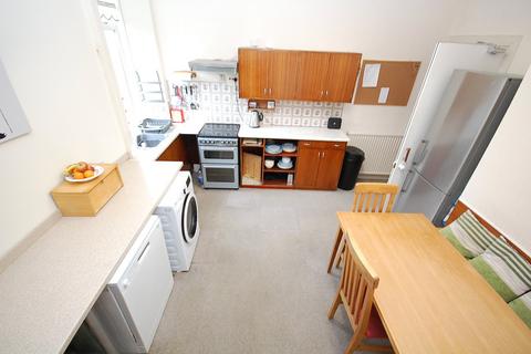 3 bedroom flat to rent, Bedford Place, City Centre, Aberdeen, AB24