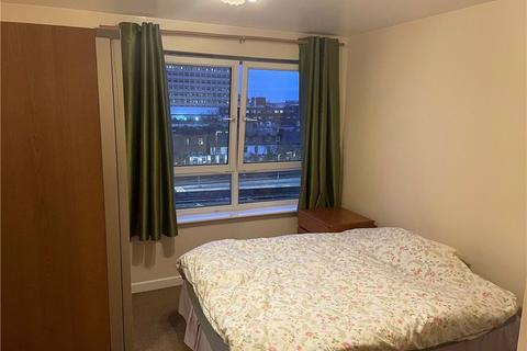 2 bedroom apartment to rent, Station Approach, Woking, Surrey, GU22