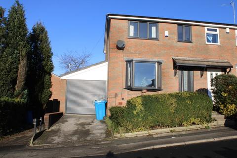 3 bedroom semi-detached house for sale - Willow Bank, Lees, Oldham