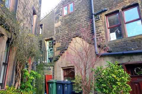 2 Platt Lane, Dobcross, Oldham, OL3 5AD