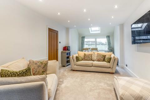 39 Manor Close, Sherston, Malmesbury, SN16 0NS