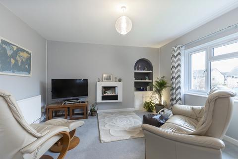8 Dinas Close, Cheltenham, GL51 3EP