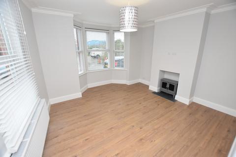 3 bedroom end of terrace house to rent, South Avenue, Hoole