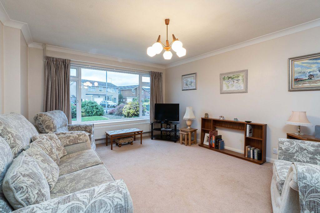 Ladywood Road, Spalding PE11 2DA 3 bed detached house £260,000