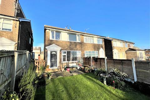 3 bedroom semi-detached house for sale - Northwood View, Pudsey