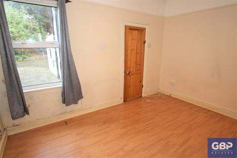 17 Cotleigh Road, Romford, RM7 9AS