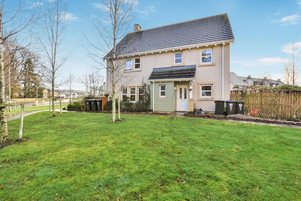 Dunrobin Road, Auchterarder 2 bed end of terrace house £185,000