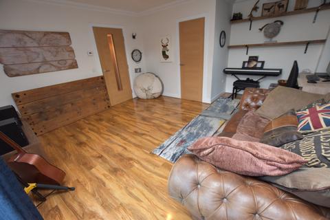 7 Dunrobin Road, Auchterarder, PH3 1FT