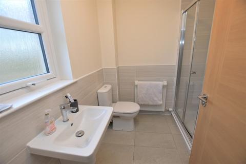 7 Dunrobin Road, Auchterarder, PH3 1FT