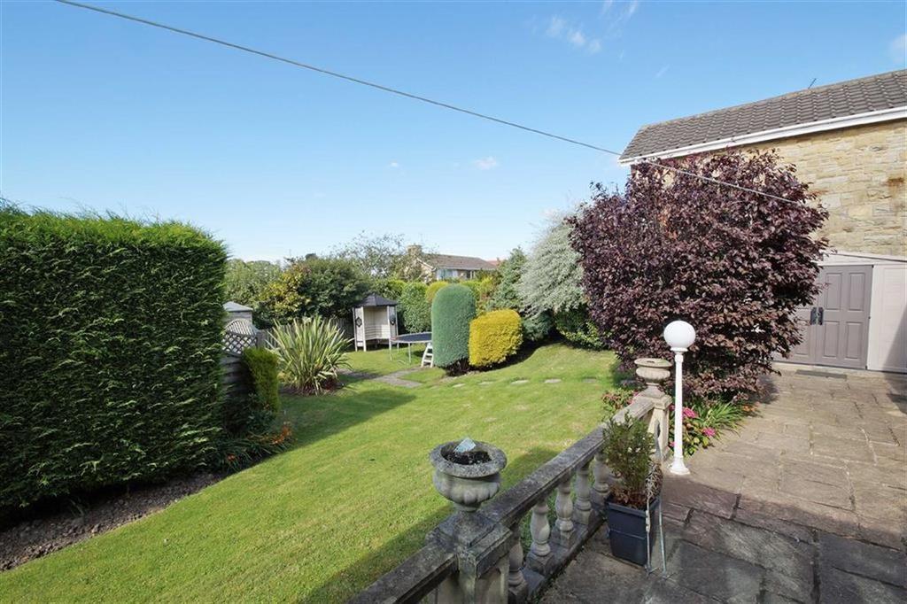 Walton Park, Pannal, North Yorkshire 4 bed detached bungalow £499,950