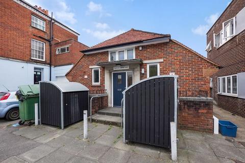 6 bedroom detached house to rent, Longport, Canterbury