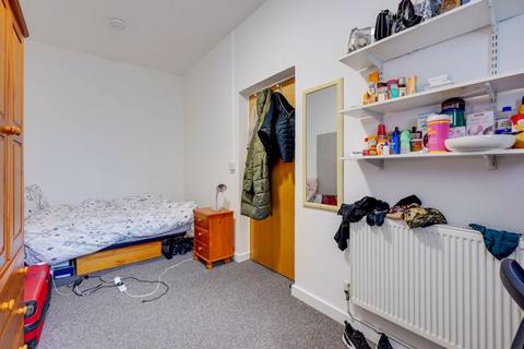 6 bedroom semi-detached house to rent, Longport, Canterbury