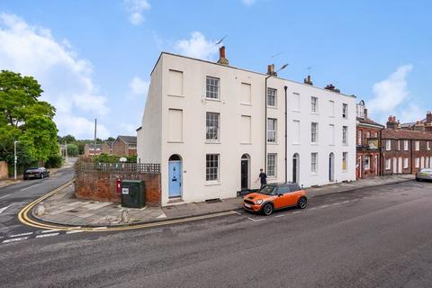 5 bedroom terraced house to rent, London Road, Canterbury