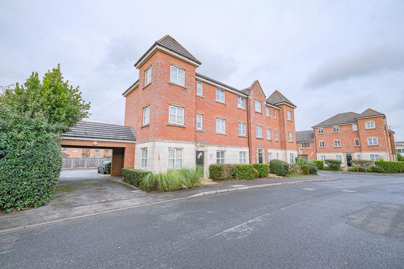 Enterprise Drive, Streetly, Sutton... 2 bed apartment £150,000