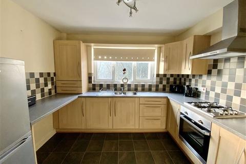18 Normanton Spring Close, Sheffield, S13 7BW