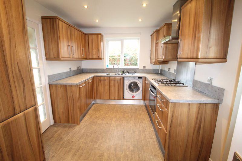 Foxfield Avenue, Bradley Stoke 3 bed detached house £390,000