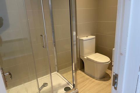 4 bedroom flat to rent, Streatham Hill, London, SW2 4RU