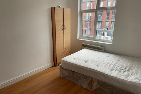 4 bedroom flat to rent, Streatham Hill, London, SW2 4RU