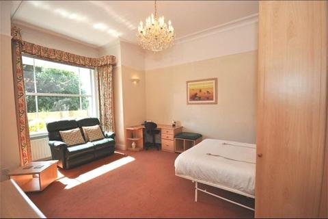 undefined, Richmond Crescent, Staines-upon-Thames, Surrey, TW18