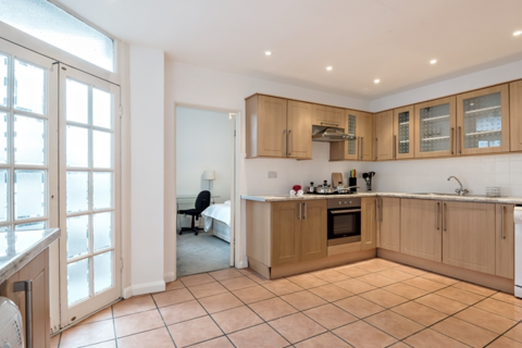 5 bedroom apartment to rent - Strathmore Court, 3 Park Road, London, NW8