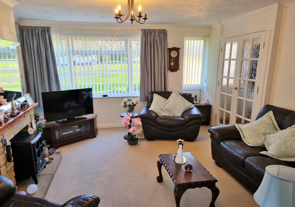 Calmore Road, Calmore SO40 3 bed semidetached house £299,950