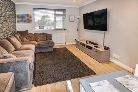 4, Neville Court Eldon Road, Caterham, CR3 5JS