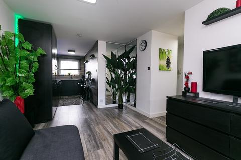 1 bedroom flat for sale - Meadowfield Court, Willowbrae, Edinburgh, EH8