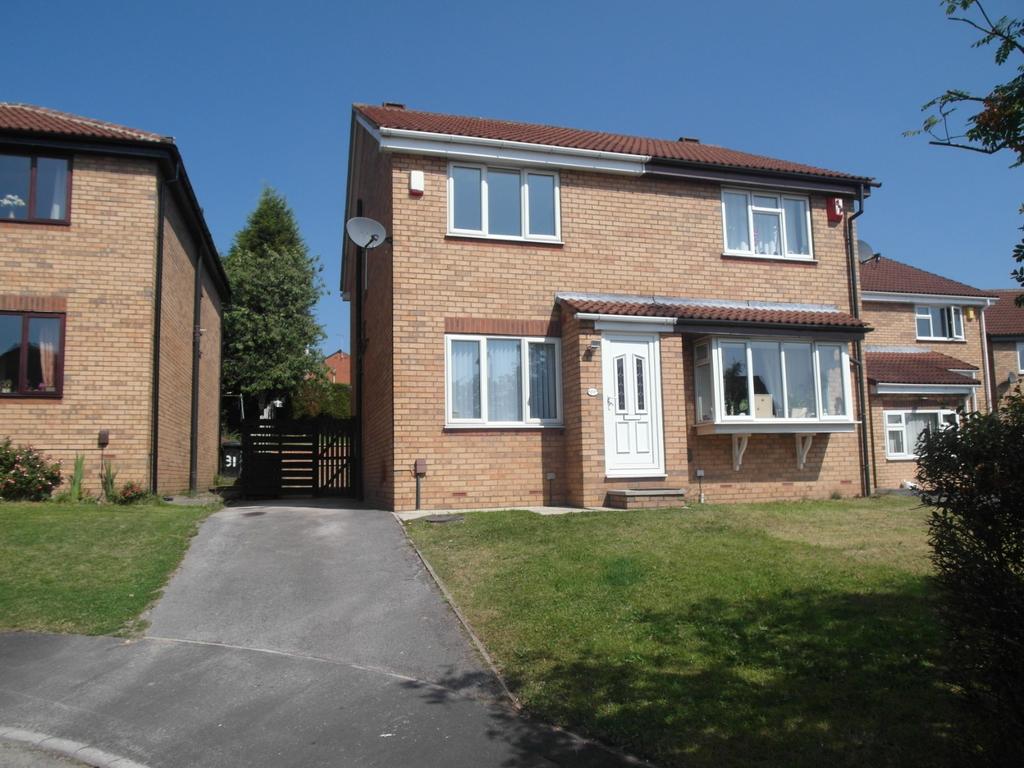Harrier Way, Morley, LS27 2 bed semidetached house £795 pcm (£183 pw)