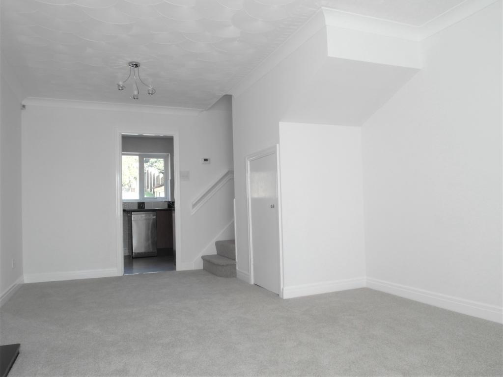 Harrier Way, Morley, LS27 2 bed semidetached house £825 pcm (£190 pw)