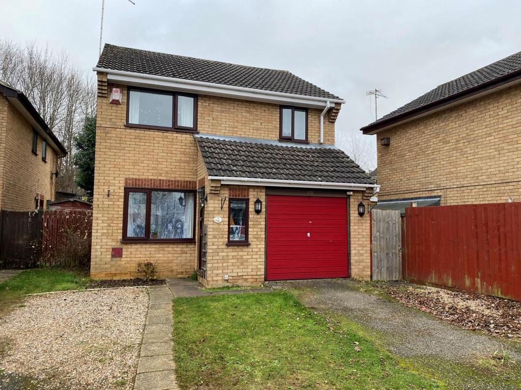 Watermeadow Drive, Watermeadow, Northampton NN3 8ST 3 bed detached