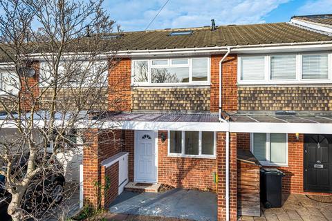 3 bedroom terraced house for sale - Brackenhill Close, Bromley