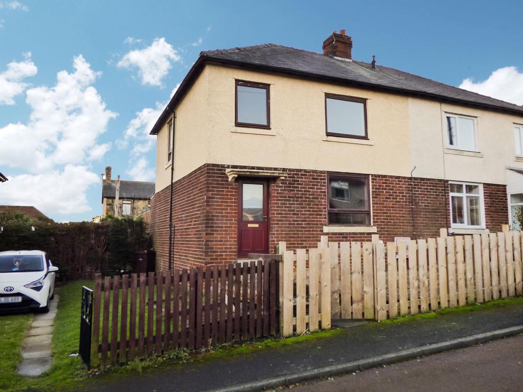 York Road, Alnwick, Northumberland... 3 bed semidetached house £90,000