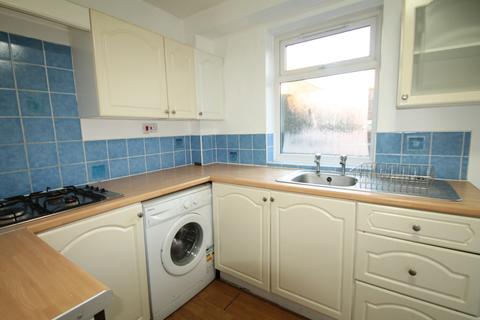 2 bedroom semi-detached house to rent, Fairmead Close, Mapperley, Nottingham, NG3 3EQ