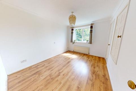 2 bedroom semi-detached house to rent, Fairmead Close, Mapperley, Nottingham, NG3 3EQ