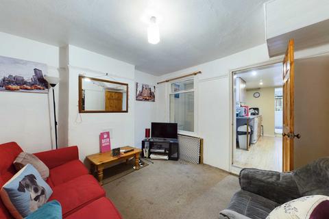 11 Glenview Gardens, Hemel Hempstead, HP1 1TF