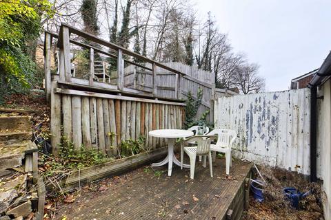 11 Glenview Gardens, Hemel Hempstead, HP1 1TF