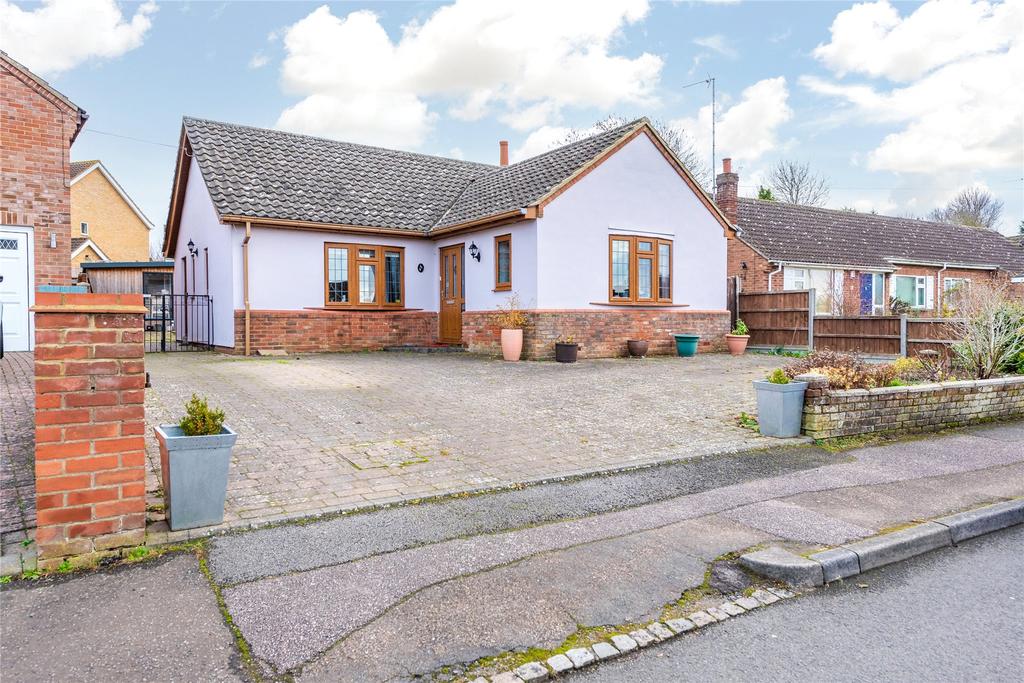 New Road, Bromham, Bedfordshire, MK43 3 bed bungalow £475,000